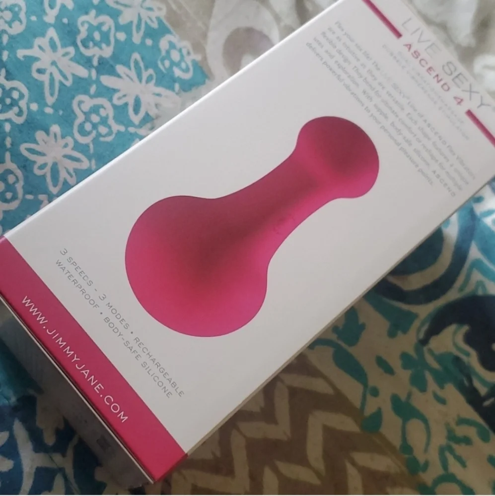 Pink Ascend 4 Massager - Picture 2 of 6